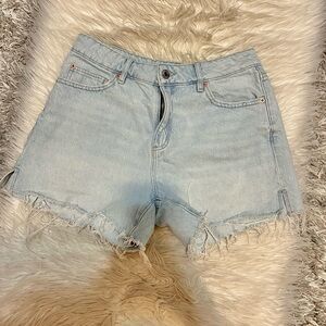 Light Wash Short Vintage Distressed Denim Shorts